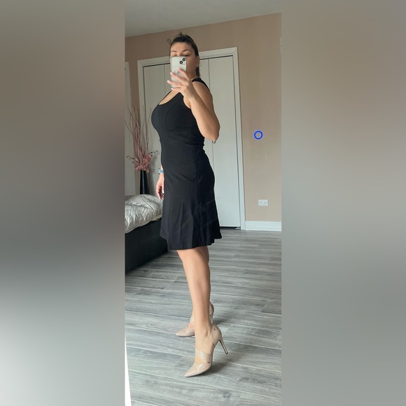 NWT Tommy Hilfiger black dress, classic and very versatile. - Picture 2 of 6